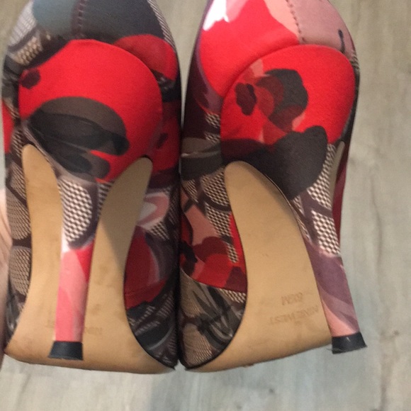 Nine West pumps - Picture 6 of 8